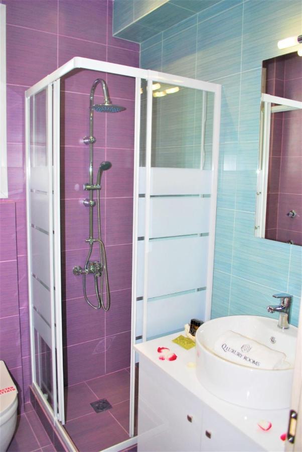 Q Luxury Rooms Paleros ภายนอก รูปภาพ