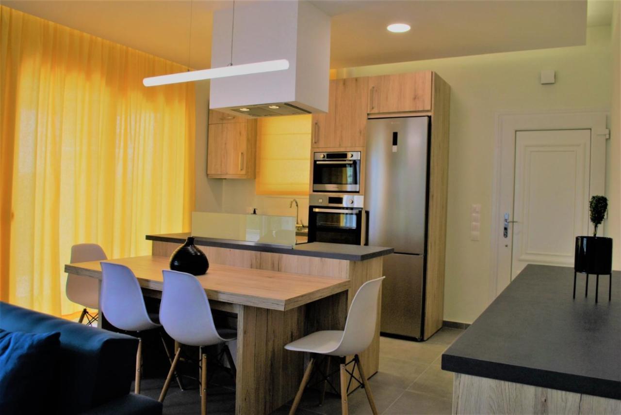 Q Luxury Rooms Paleros ภายนอก รูปภาพ