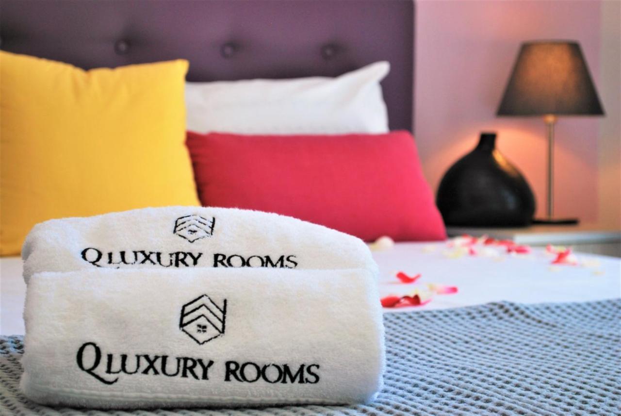 Q Luxury Rooms Paleros ภายนอก รูปภาพ