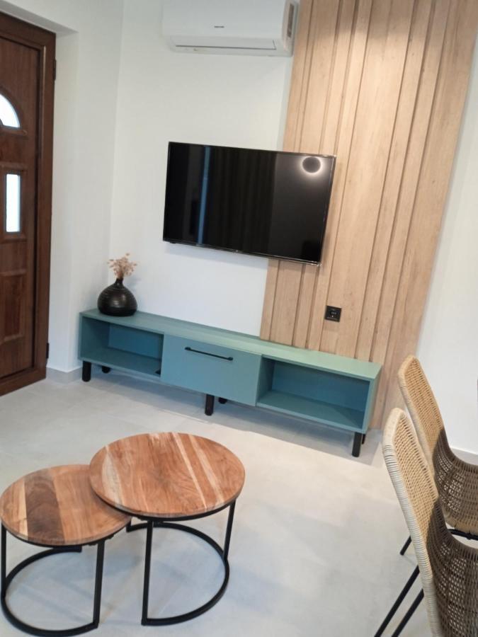 Q Luxury Rooms Paleros ภายนอก รูปภาพ
