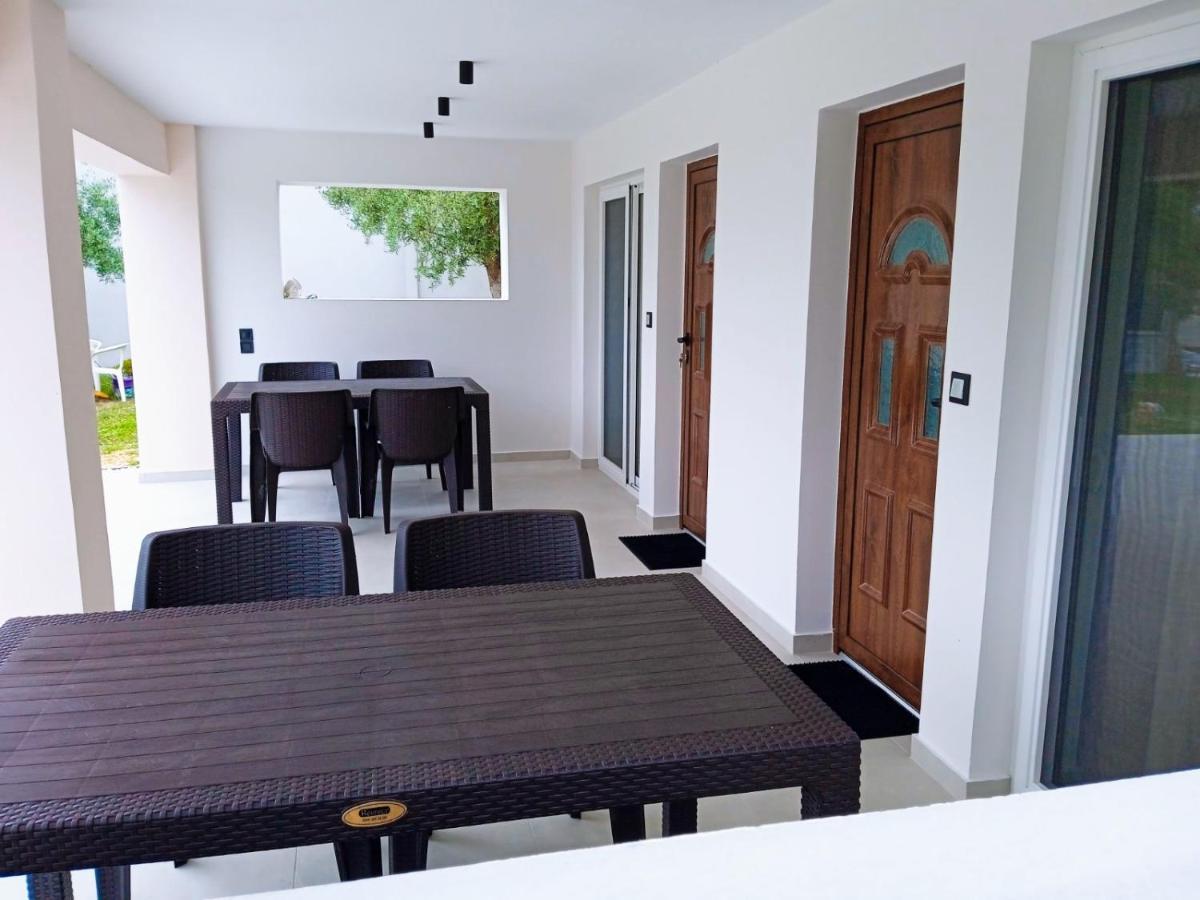 Q Luxury Rooms Paleros ภายนอก รูปภาพ